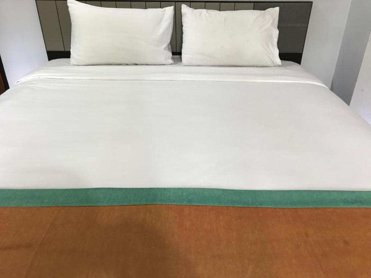 Nasa Hotel Phuket Екстериор снимка