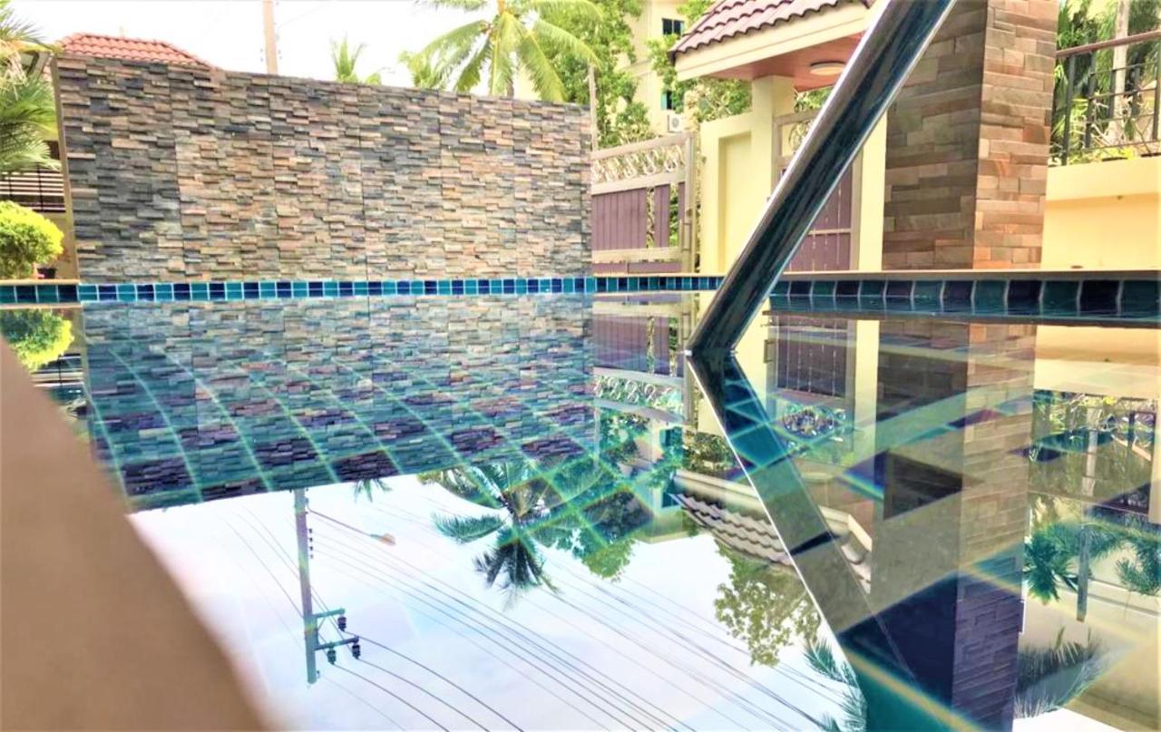 Nasa Hotel Phuket Екстериор снимка